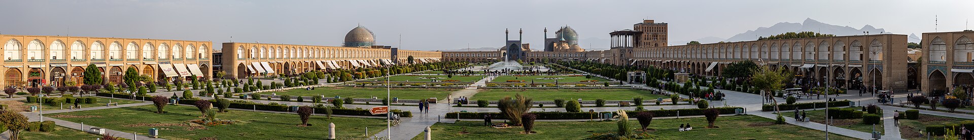معماری اصفهان: تحلیل شکوه عصر صفوی و میدان نقش جهان