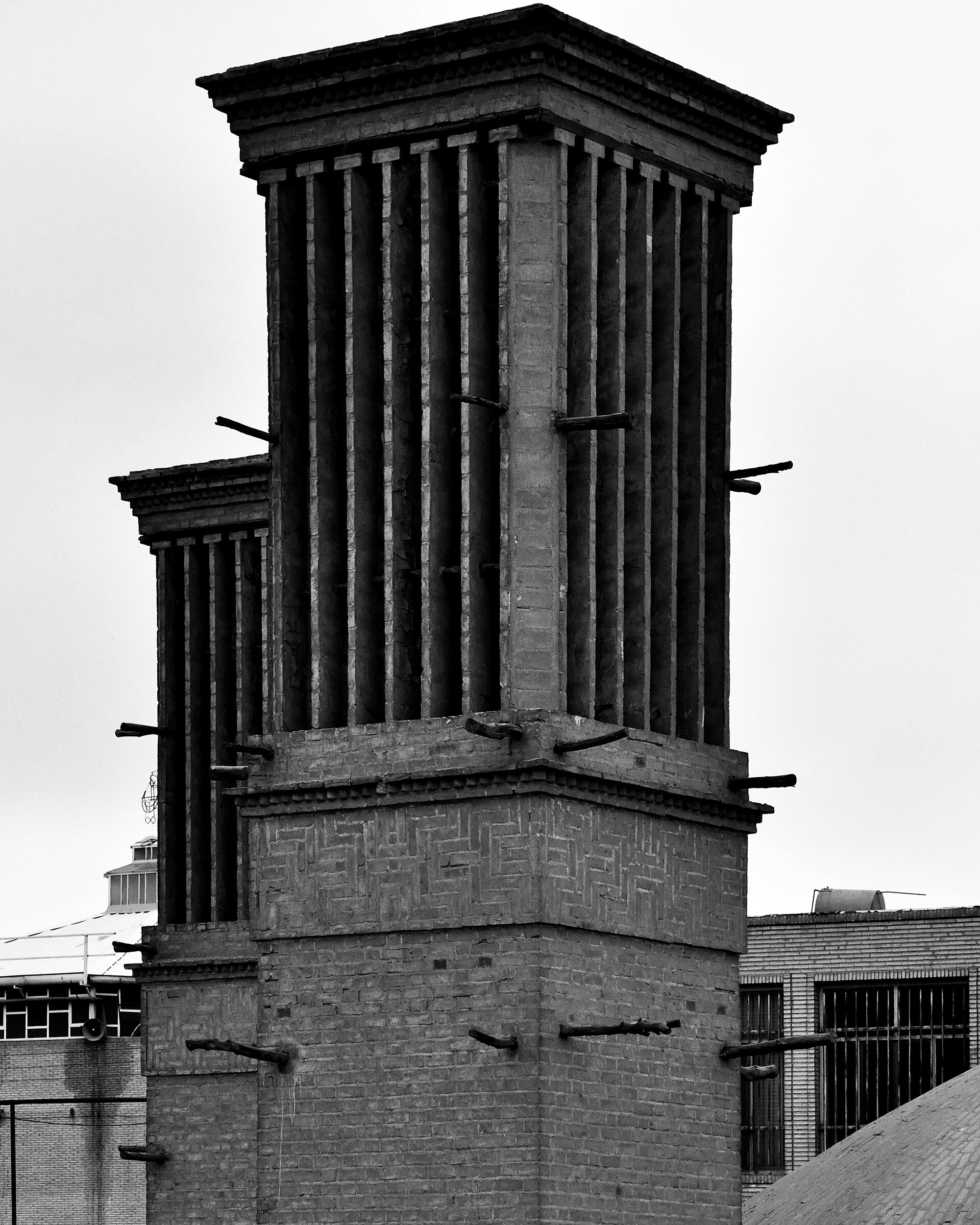 Unidentified ab anbar and windcatcher in Iran, probably Yazd, but not certain