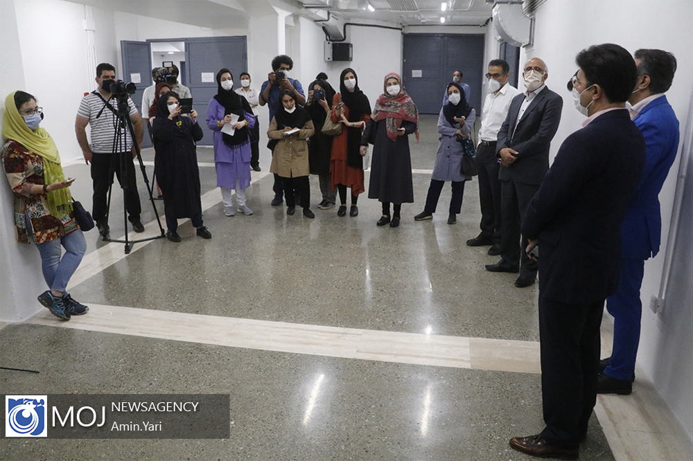 بازدید اصحاب رسانه از مراحل مرمت گنجینه موزه هنرهای معاصر تهران